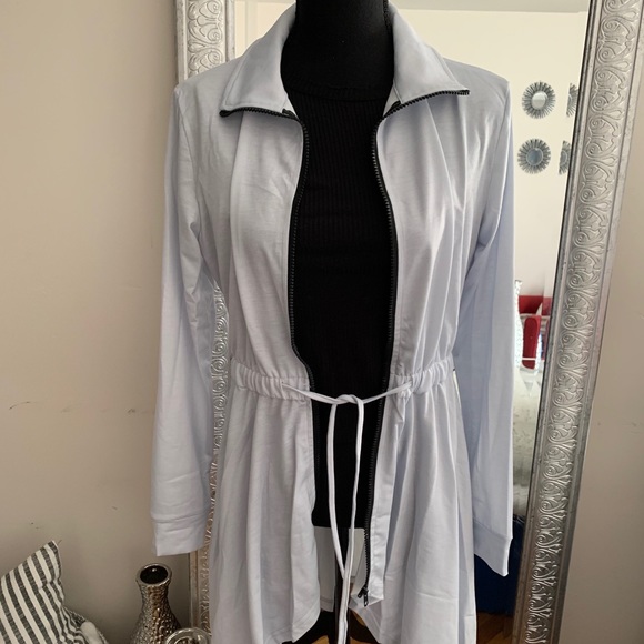 Casual zip up, cinch waist asymmetrical grey coat - Picture 14 of 16